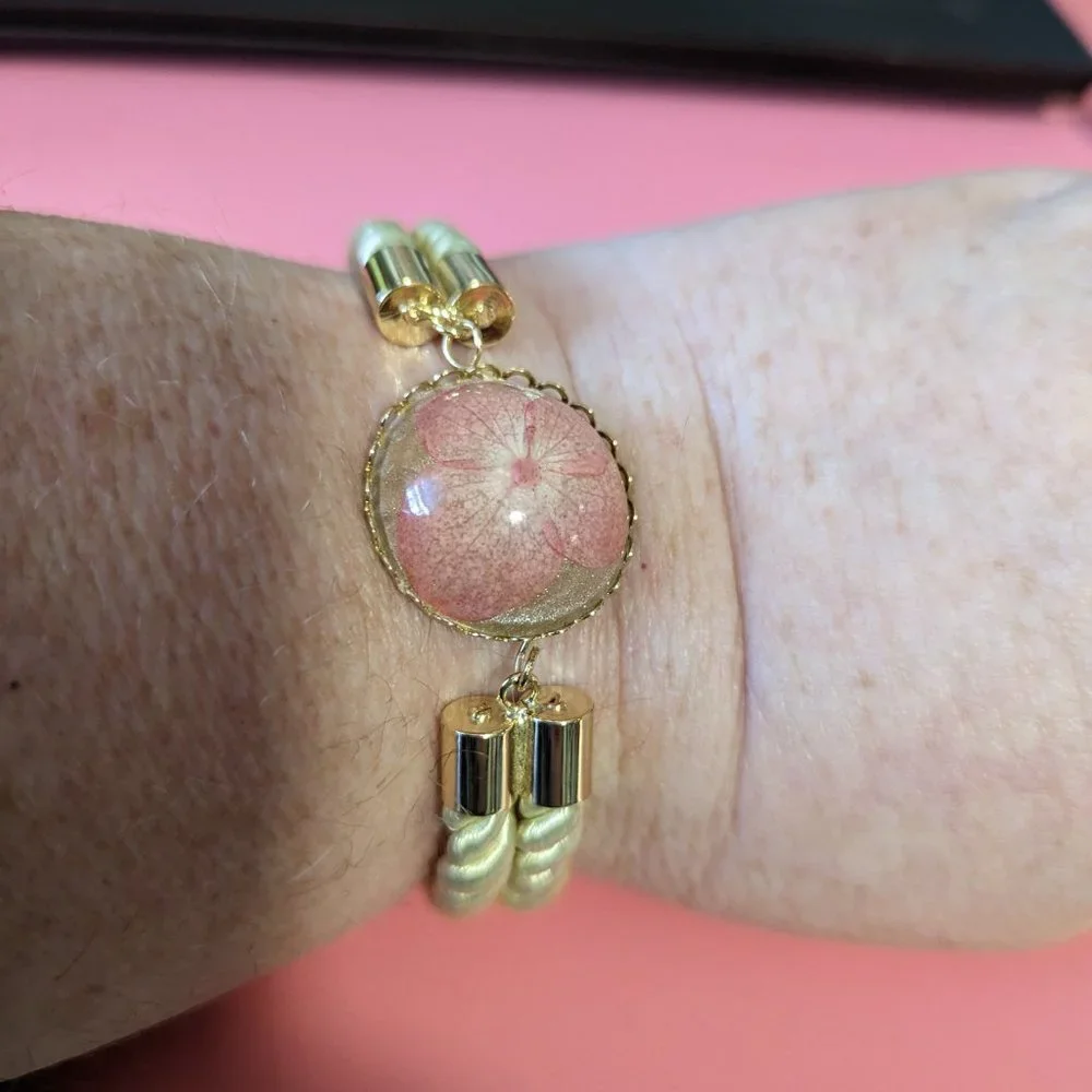 Beautiful Pink Flower Bracelet
